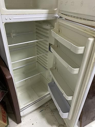 iptv satis: 2 qapılı Indesit Soyuducu Satılır, rəng - Ağ — 3