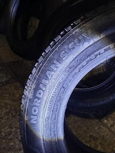 yuk tekerleri: Şin Nokian 225 / 65 / R 17 — 2