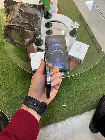 iphone kreditle: IPhone 12 Pro, Face ID — 2