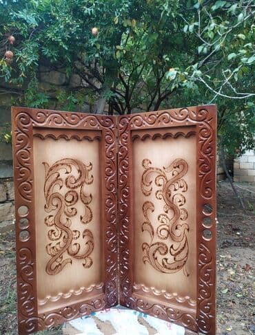 Nərd Nərd Nerd Qoz ağacından nərdlər.Daşı zəri sumkası üstündə