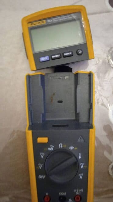 testerlər, miniatürlər: Fluke 233 multimeter — 2
