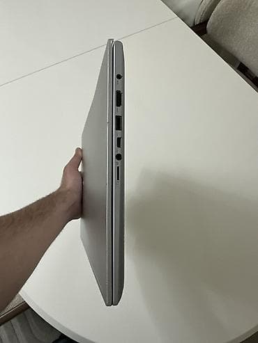ASUS Vivobook, 15.6 ", Intel Core i5, 512 GB — 4