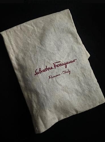 Ferragamo шелковый платок
Limited Edition 
450