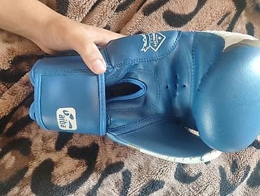 boks aleti: Everlast boks əlcəkləri, idman məşqləri üçün idealdır. Mavi və ağ — 2