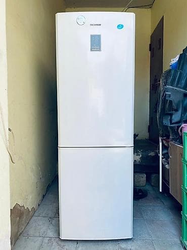 2 qapılı Samsung Soyuducu Satılır, rəng - Ağ