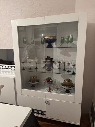 белый рабочий стол: Стол и стулья — 4