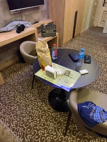 Qarajlar: Geniş və işıqlı mənzil kirayə üçün təqdim olunur. -Kiraye - 2 Otağ - — 1