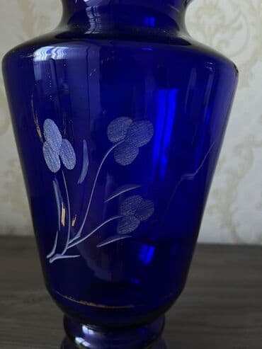 yuxuda gul qabi görmek: Bir vaza — 9