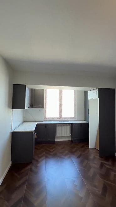 diplomat canta: Satılır – şəhər mərkəzində mənzil,Üzeyir Hacıbəyli küçəsi, Bulvarın 1 — 8