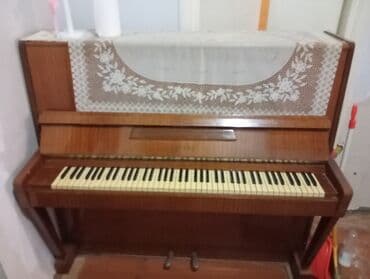 Saz: Piano, Akustik — 2