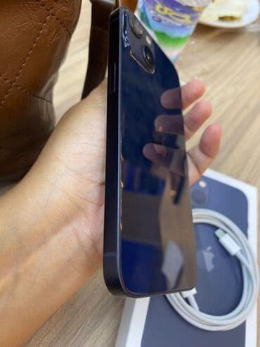 xbox one s: IPhone 13, Mavi, Face ID — 4