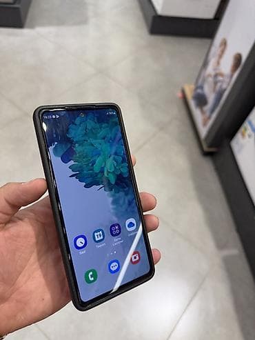 ucuz islenmis telefonlar: Samsung Galaxy S20, rəng - Qara — 4