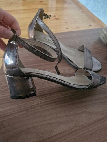 босоножки 27 размера: Размер: 40, цвет - Серый, Б/у — 1