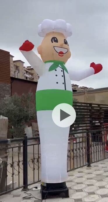 Şişmə reklam fiquru – Aşpaz - Dizayn: ağ aşpaz papağı, yaşıl yaylıq