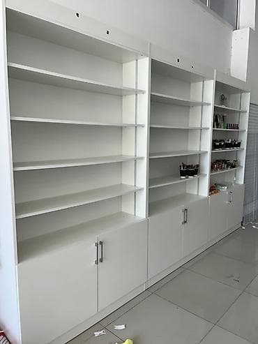 Mağaza avadanlığı: Ağ rəngli vitrin rəf sistemi - Modul quruluş: yanyana qoşula bilən — 3