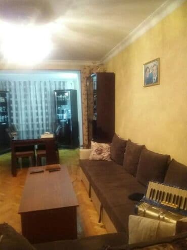 yeni guneslide 5 otaqli evlerin qiymeti: Bakı, 4 otaqlı, Köhnə tikili, m. Gənclik, 105 kv. m — 1