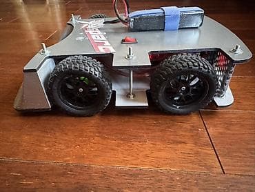 Dörd təkərli, aşağı profilli döyüş/robot yarış avtomobili (RC) – metal — 1