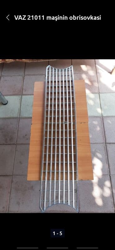 lada qapi: VAZ 21011 markalı avtomobil üçün radiator barmaqlığı. Avtomobilin ön — 1