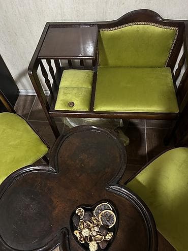 kohne mebellerin alinmasi: Retro üslubda mebel dəsti Tərkibi: - 1 ədəd telefon oturacağı tipli — 3