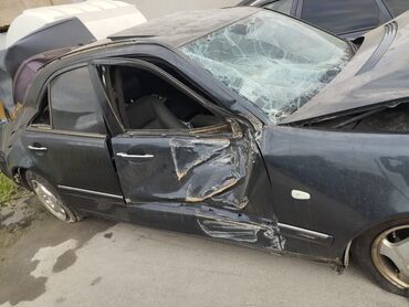 w202 bufer satilir: Mercedes-Benz E210 — 2