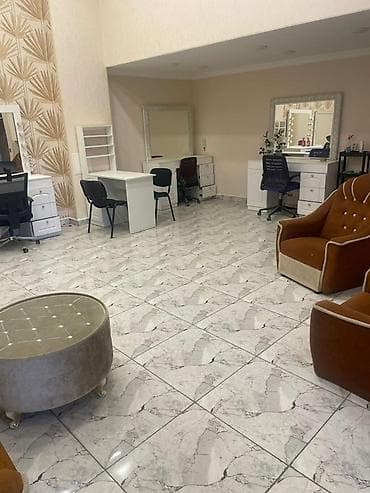 Кушетки: Gözəllik salonu üçün tam təchizatlı mebel və avadanlıq dəsti - — 1