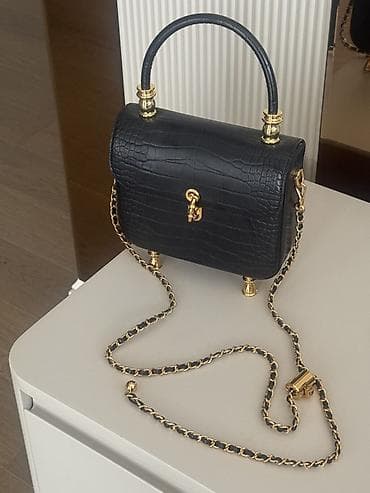 Qara Charles & Keith brendinə məxsus qadın çantası – zəncirli