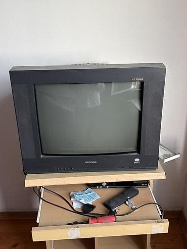 video reqstrator: Köhnə TV - Brend: Supra (üst küncdə “Ultima” yazısı olan model — 1