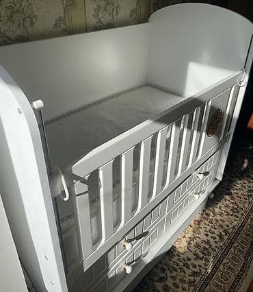 Oğlan və qız üçün, İşlənmiş, Dördbucaq, Beşik, Matras ilə, Yellənmə mexanizmsiz — 2