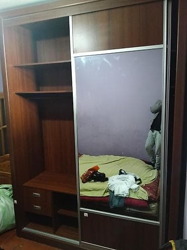 6 qapili dolablar: İşlənmiş, 2 qapılı, Güzgülü, Qəhvəyi, Digər material, Kupe, Düz dolab — 1