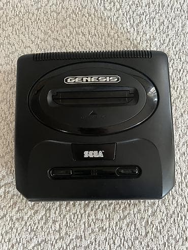 SEGA Genesis model 2 VA3 orginal. Ustunde orginal pult,adapter,av