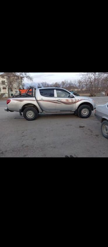 mersedes qapi: Mitsubishi L200: 2.5 l | 2009 il 381810 km Pikap — 4