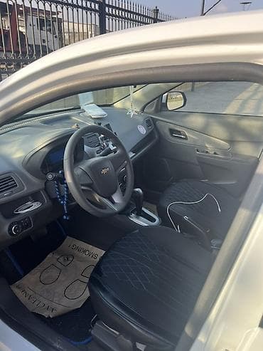 daewoo gentra 2020: Chevrolet Cobalt: 1.5 l | 2025 il 9200 km Sedan — 4