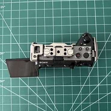 100: Sony Fx3 Öz kameramdır heç bir cızığı ya da problemi yoxdur aldığım — 6
