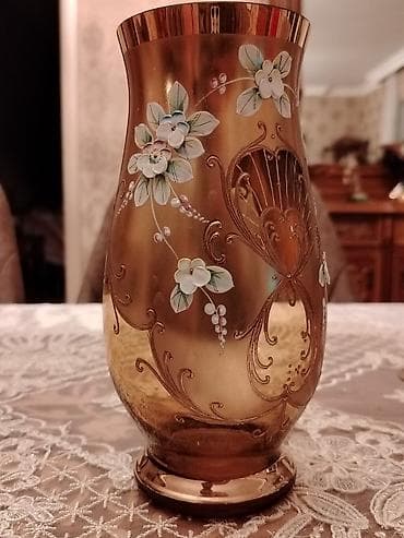 novruz gülü: Bir vaza — 1