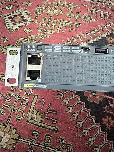 islemis telefonlarin satisi: Cisco Catalyst 2960-X (WS-C2960X-24PS-L) idarə olunan switch - — 2