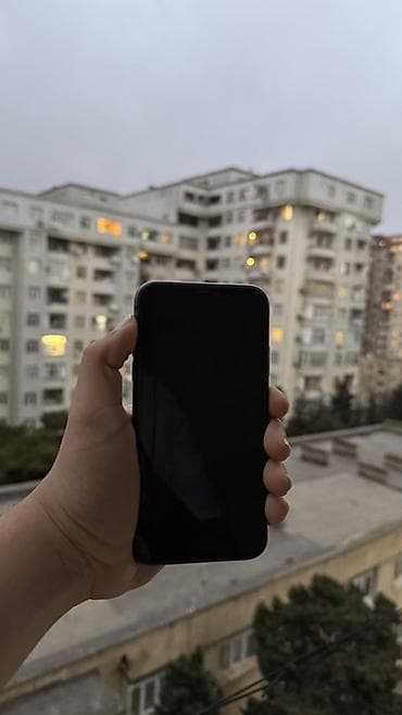 azerbaycan iphone 11: IPhone 11, Qara, Simsiz şarj — 2