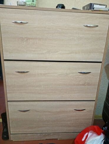 uşaq üçün dolab: Açılan, 3 qapılı Düz dolab, Ayaqqabı dolabı — 1