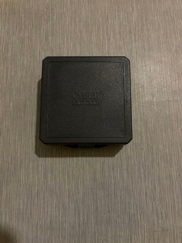 CYBER SONIC qulaq eşitmə gücləndiricisi - Qara sərt plastik qutuda