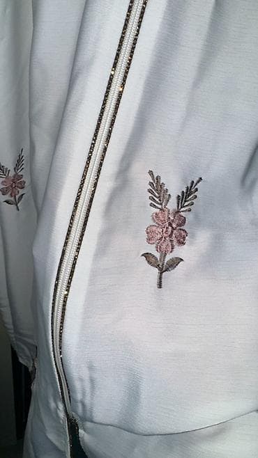 hicab geyim: Hicab abaya. S/M olchu . Ağ rəngli uzun qaf­tan/kimono tipli üst — 2