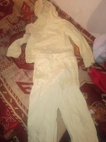 uzun bot: Usaq geyimleri. 2 manat kurtka 4 manat. daha asagi qiymete de goture — 5
