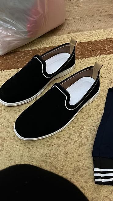 Səndəl və şəp-şüplər: Qara slip-on kişi ayaqqabısı heç istifadə olunmayıb - Stil — 1
