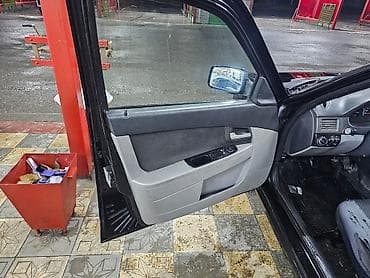 man sat: VAZ (LADA) Priora: 1.6 l | 2011 il 235000 km Hetçbek — 8