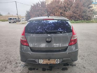 hunday tikson: Hyundai i30: 1.4 l | 2011 il Hetçbek — 3