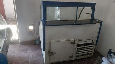 vitrinler: Soyuducu 2 ədəd. Biri işlək formadadır. Qiymət razılaşma yolu ilə — 4