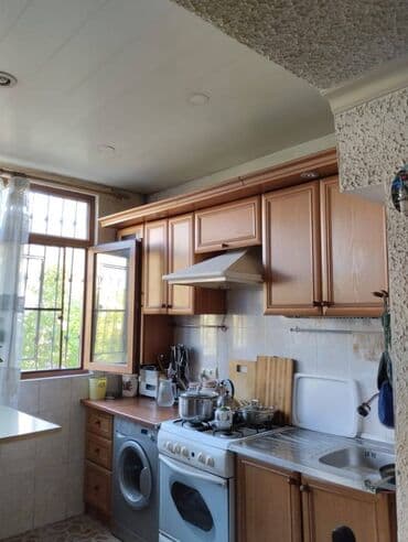 разин: Bakı, Bakıxanov qəs., 3 otaqlı, Köhnə tikili, 75 kv. m — 10