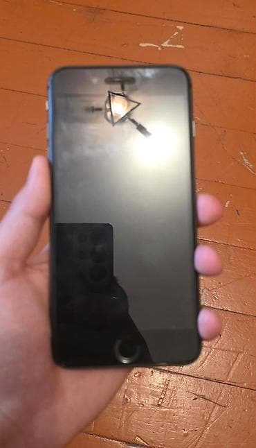 iphone original adapter: IPhone 8 Plus, 64 GB, Space Gray, Barmaq izi — 1