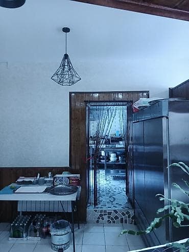 lounge: Ailəvi restoran və un məmulatları sexi Xidmətlər: - Ailəvi restoran — — 5