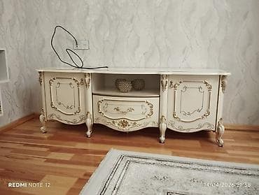 TV altlığı: İşlənmiş, Düz TV altlığı, Polkalı, Belarusiya — 2