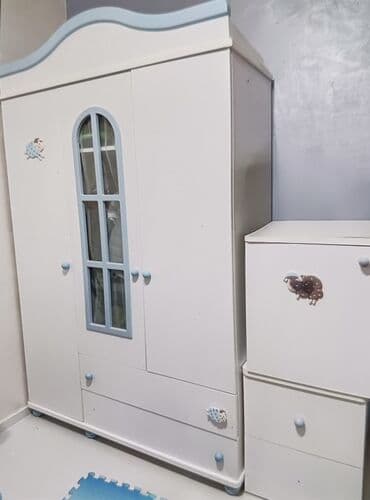 Uşaq masaları: Oğlan və qız üçün, Dolab — 1