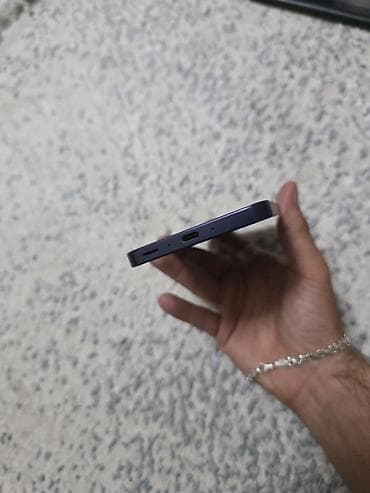 iphone 12 bakida: A35 5G
256gb
8 ram 
Zavod
Prablemsiz 
Zamanetle 

Catdirilma var — 4